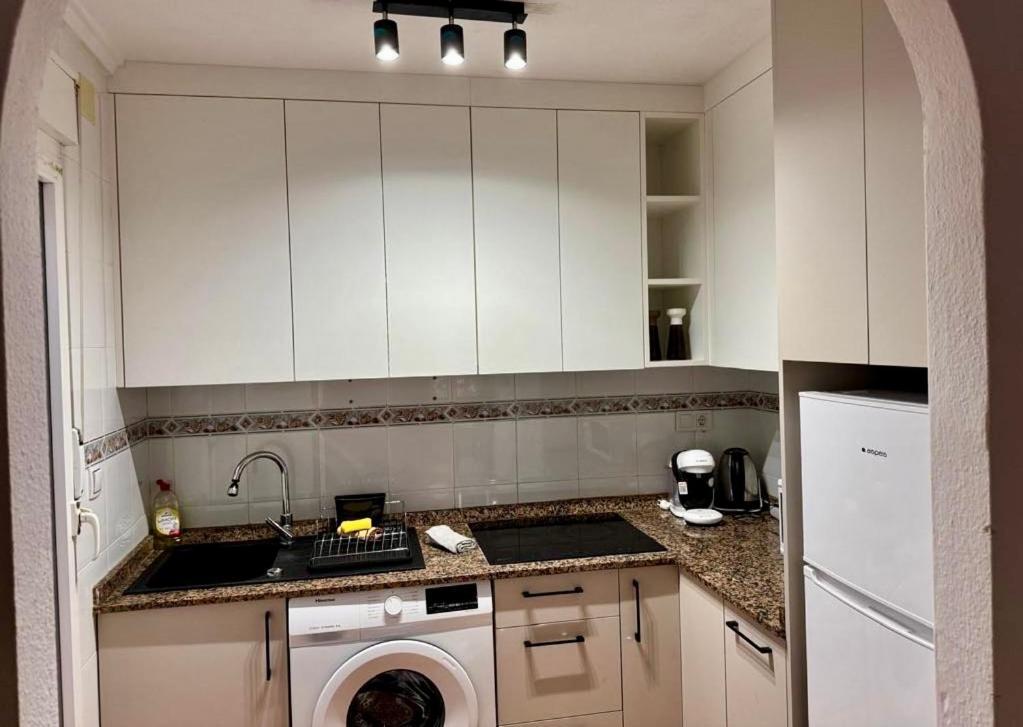 Apartamento Playa Del Cura 또레비에하 외부 사진